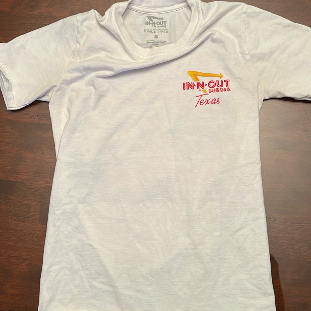 In-n-out Burger Texas tshirt size adult small men or women